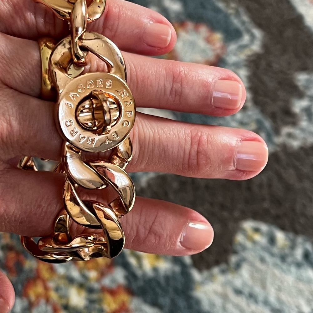 Marc By Marc Jacob’s turnlock bracelet - Picture 2 of 7